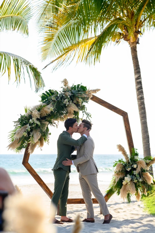 A Beach Wedding for Joshua and Kyle