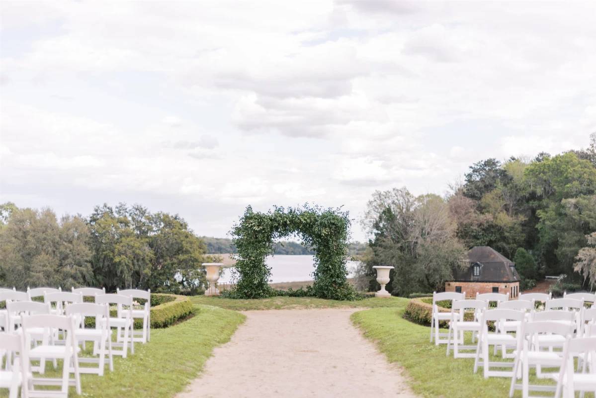 A Classic Wedding for Julia and Brett