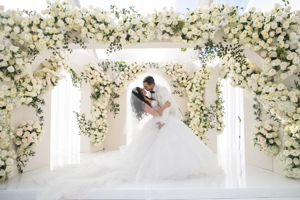 A Glam Wedding for Julia and Jonathan