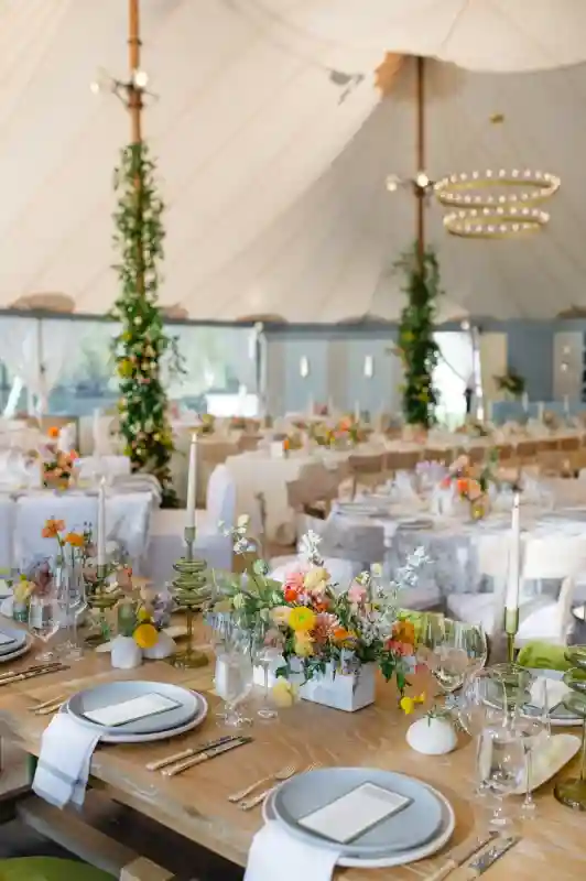 A Colorful Wedding for Kate and Billy