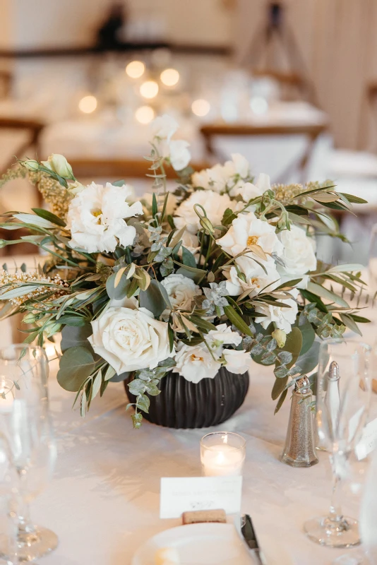 A Desert Wedding for Kate and Mike