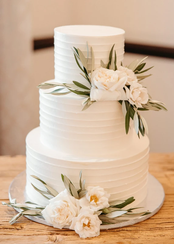 A Desert Wedding for Kate and Mike