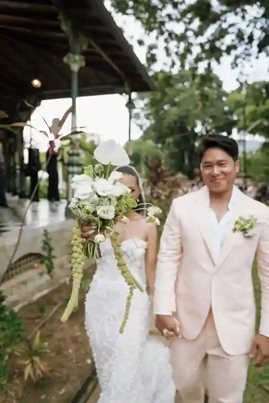 A Tropical Wedding for Kimi and Allan