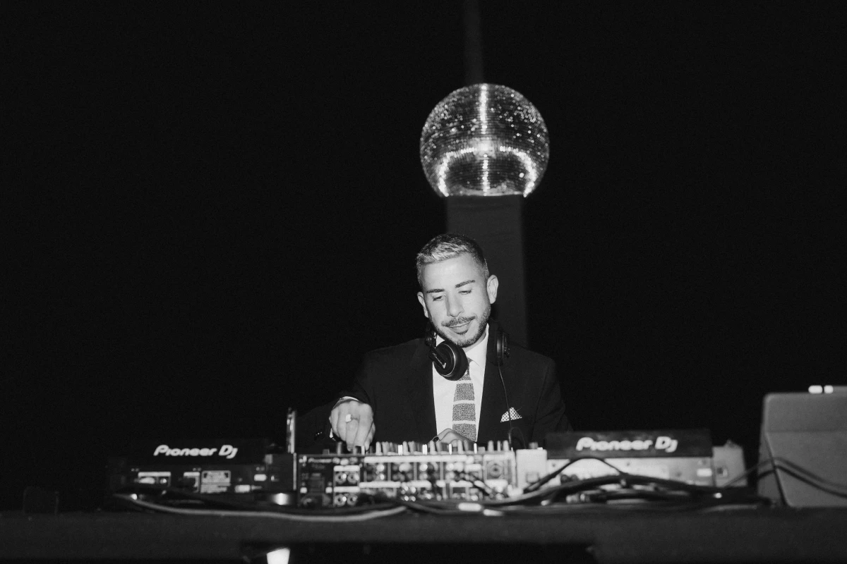 A Classic Wedding for Kristina  and Mark