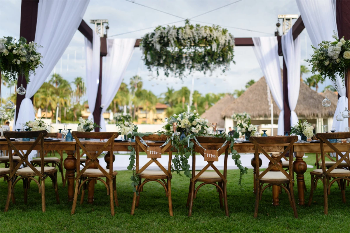 A Beach Wedding for Lacey and Paul