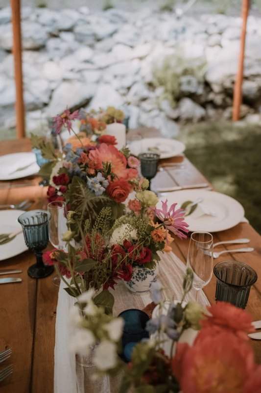 An Outdoor Wedding for Laura and Alex