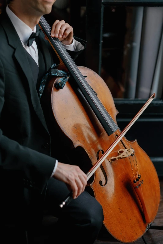 A Vintage Glam Wedding for Laura and Ted