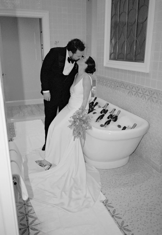 A Vintage Glam Wedding for Laura and Ted