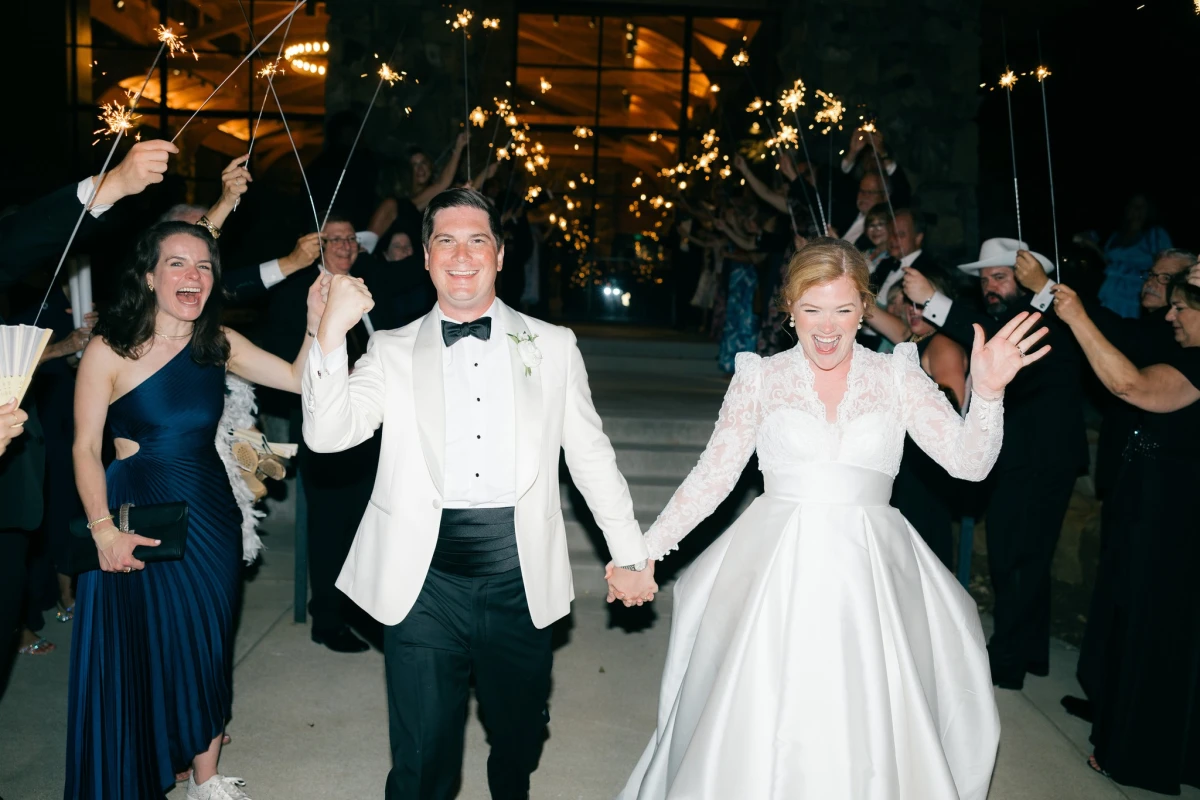 A Classic Wedding for Lauren and Ryan