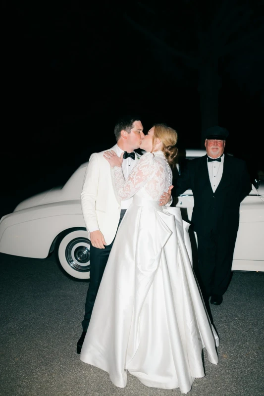 A Classic Wedding for Lauren and Ryan