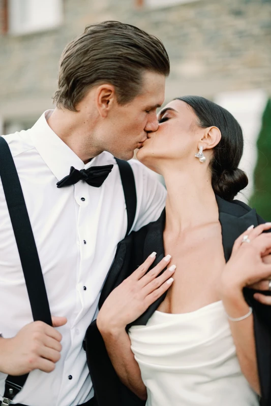 A Classic Wedding for Leah and Davey