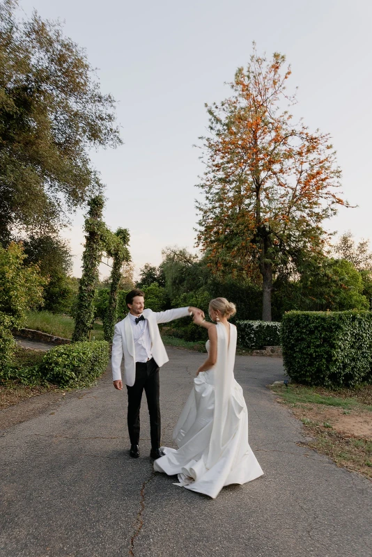 A Timeless Wedding for Leah and Kolton