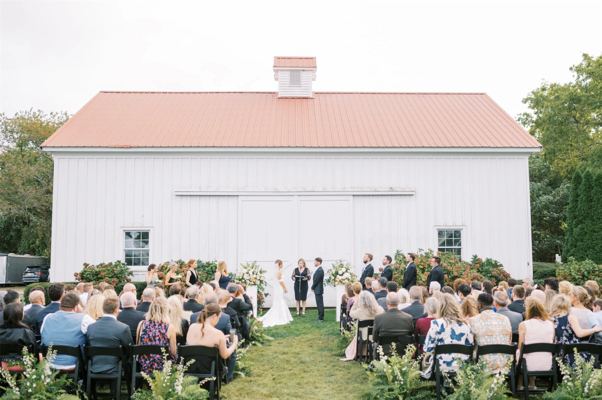 An Outdoor Wedding for Leah and Ryan