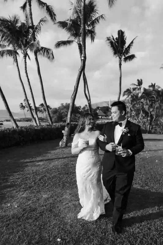 A Beach Wedding for Leslie  and Vincent 