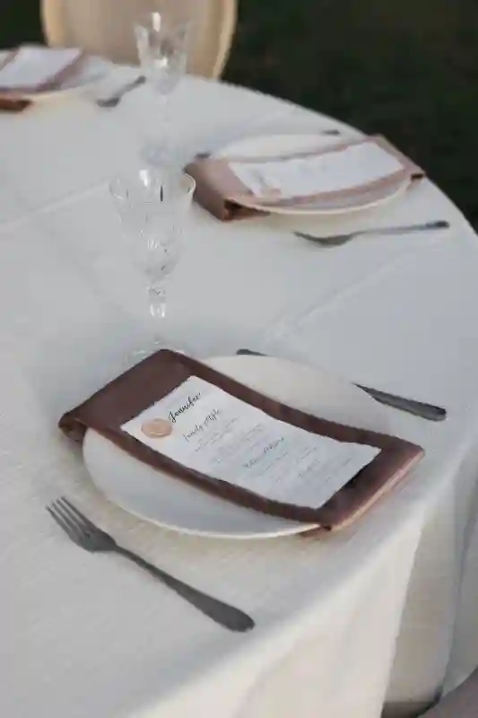 A Beach Wedding for Leslie  and Vincent 
