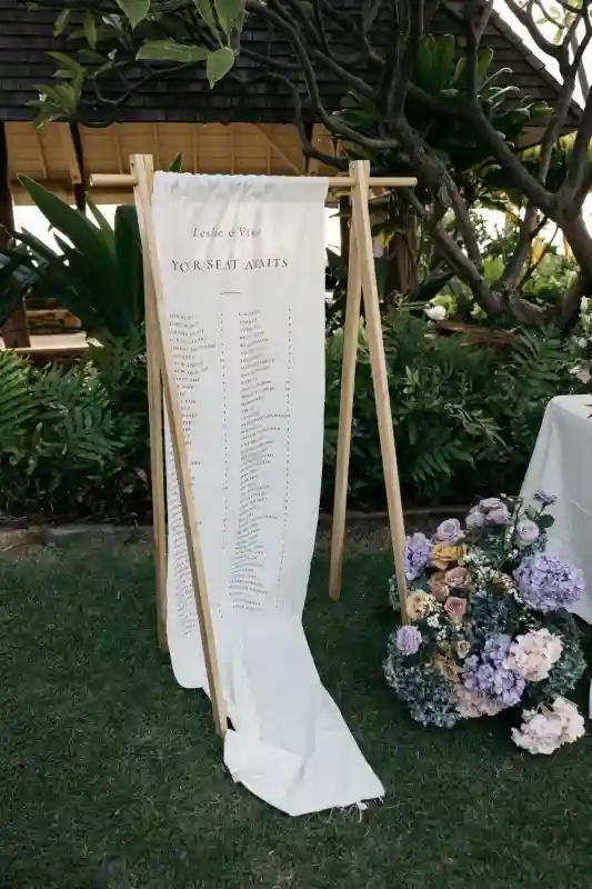A Beach Wedding for Leslie  and Vincent 