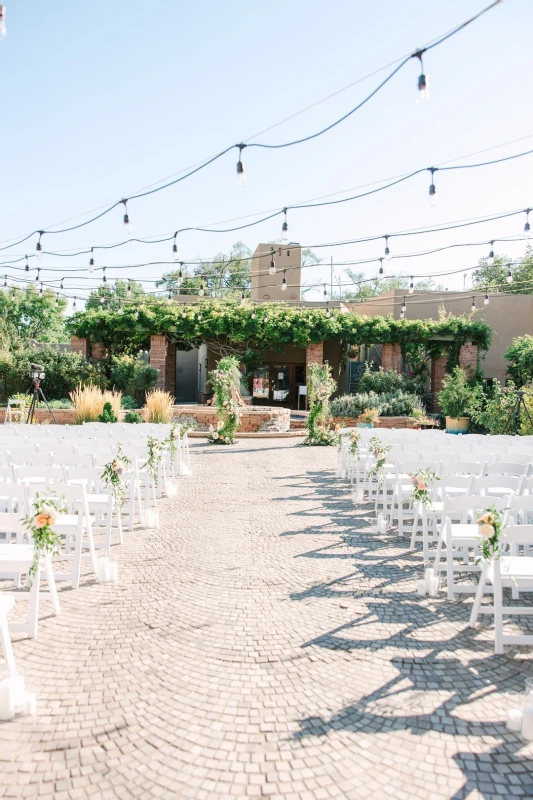 An Outdoor Wedding for Leslie and William