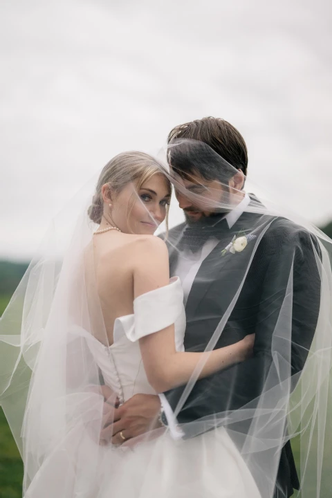 A Barn Wedding for Lindsay and Benjamin