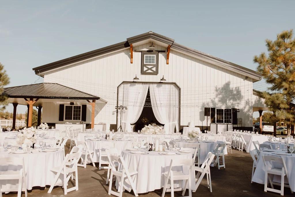 A Modern Wedding for Lindsay and Kole 