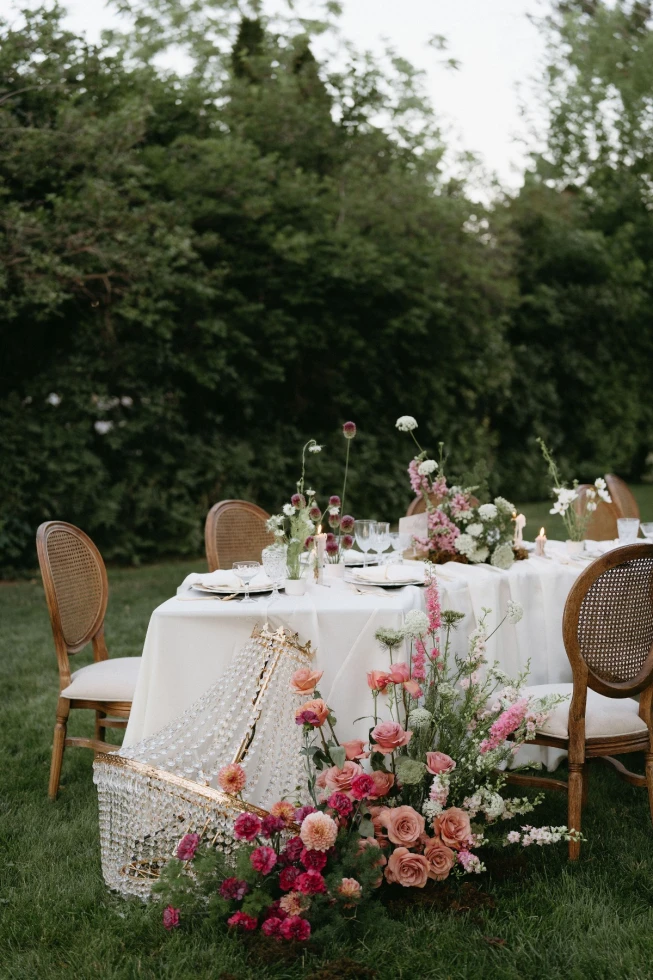 Linen + Loot