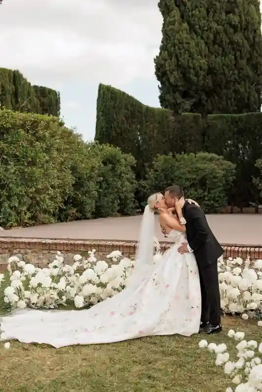 A Garden Wedding for Lisa and Lloyd