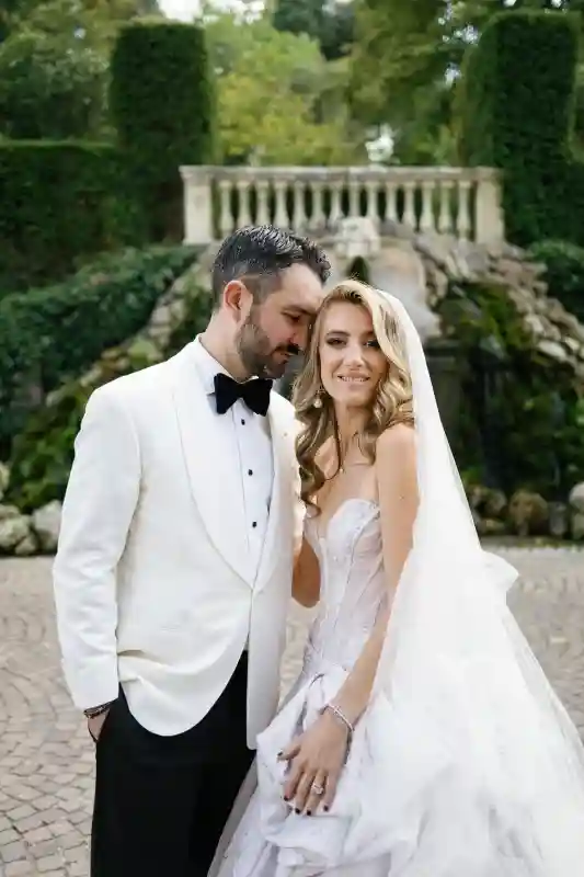 A Formal Wedding for Liz and Bradley