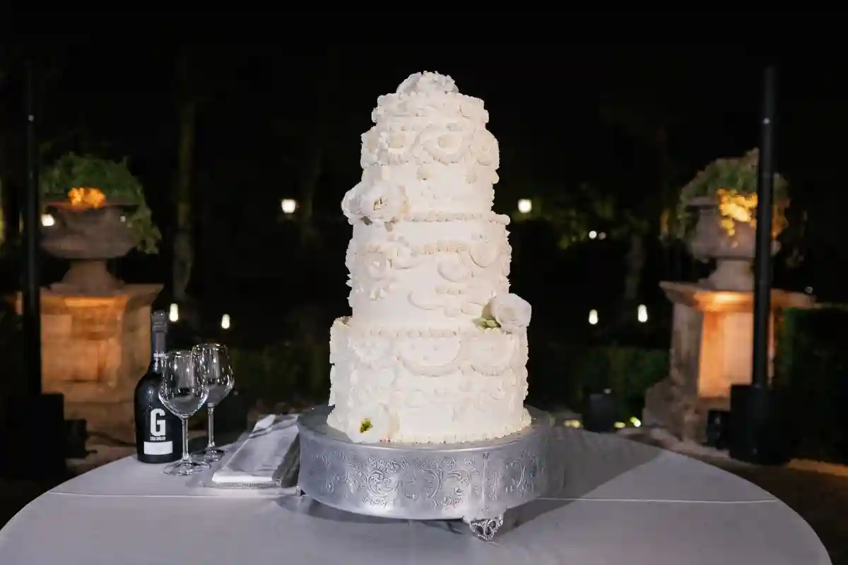 A Formal Wedding for Liz and Bradley