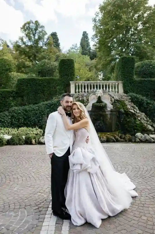 A Formal Wedding for Liz and Bradley