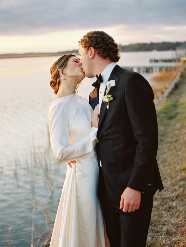 An Outdoor Wedding for Lizzie and Preston