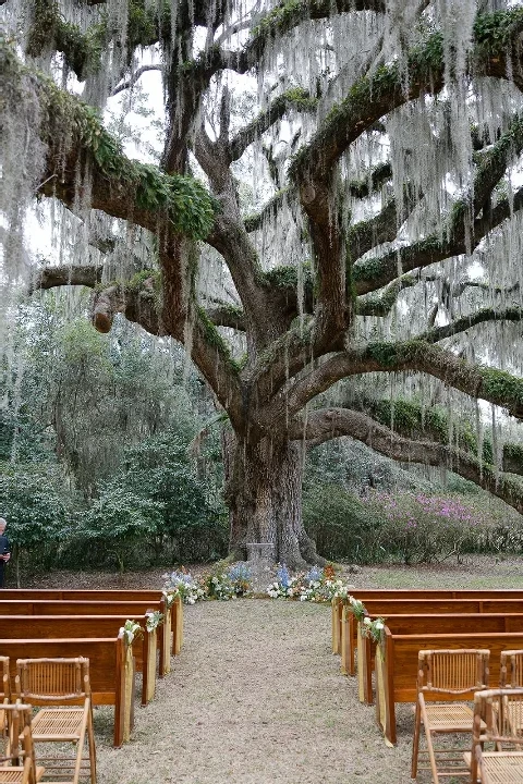 An Outdoor Wedding for Lizzie and Preston