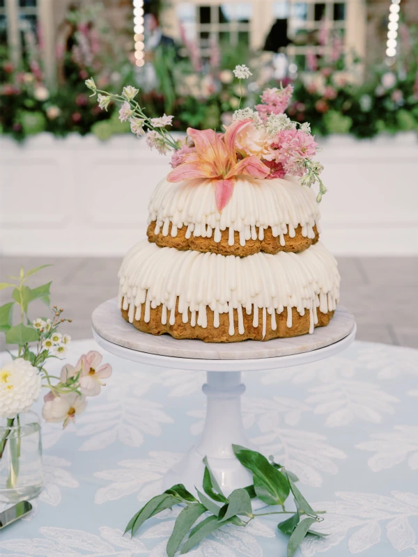 A Garden Wedding for Lucy and Brock