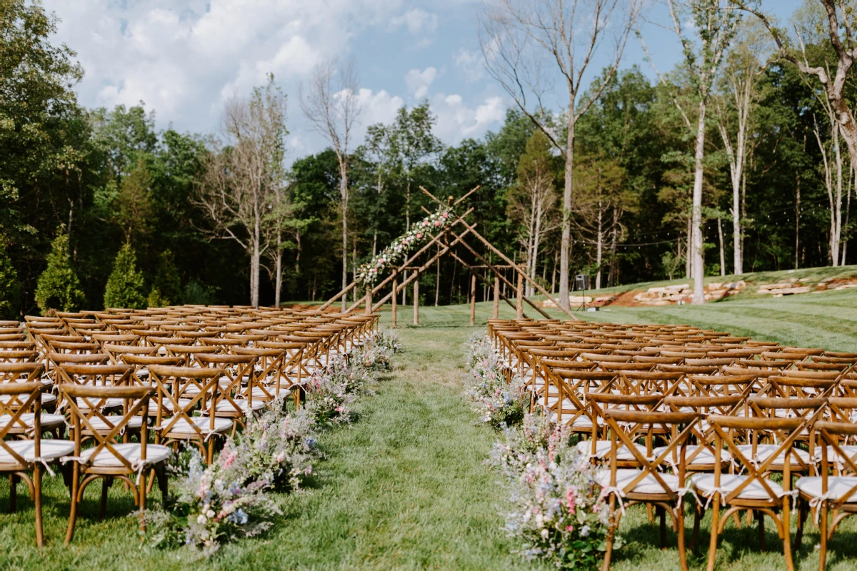 A Rustic Wedding for Lynzie and Nick