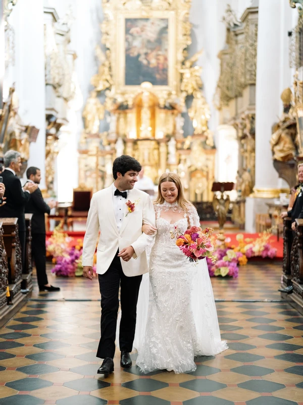 A Colorful Wedding for Maddie and Ander