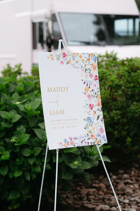 A Colorful Wedding for Maddy and Liam