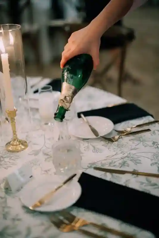 A Classic Wedding for Maddy and George