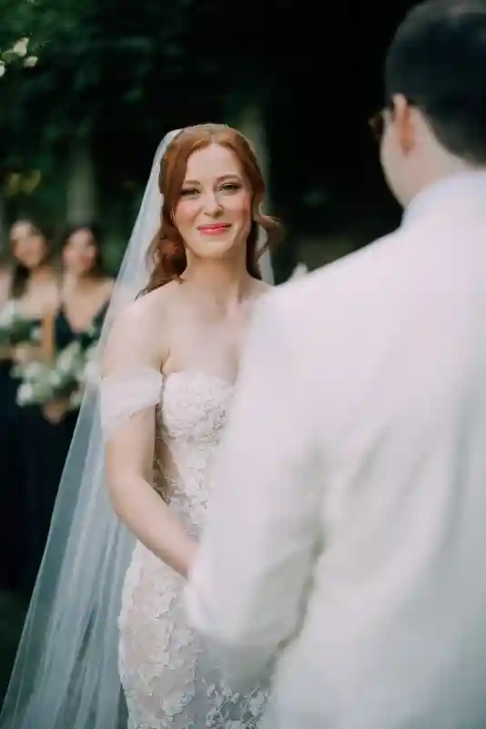 A Classic Wedding for Maddy and George