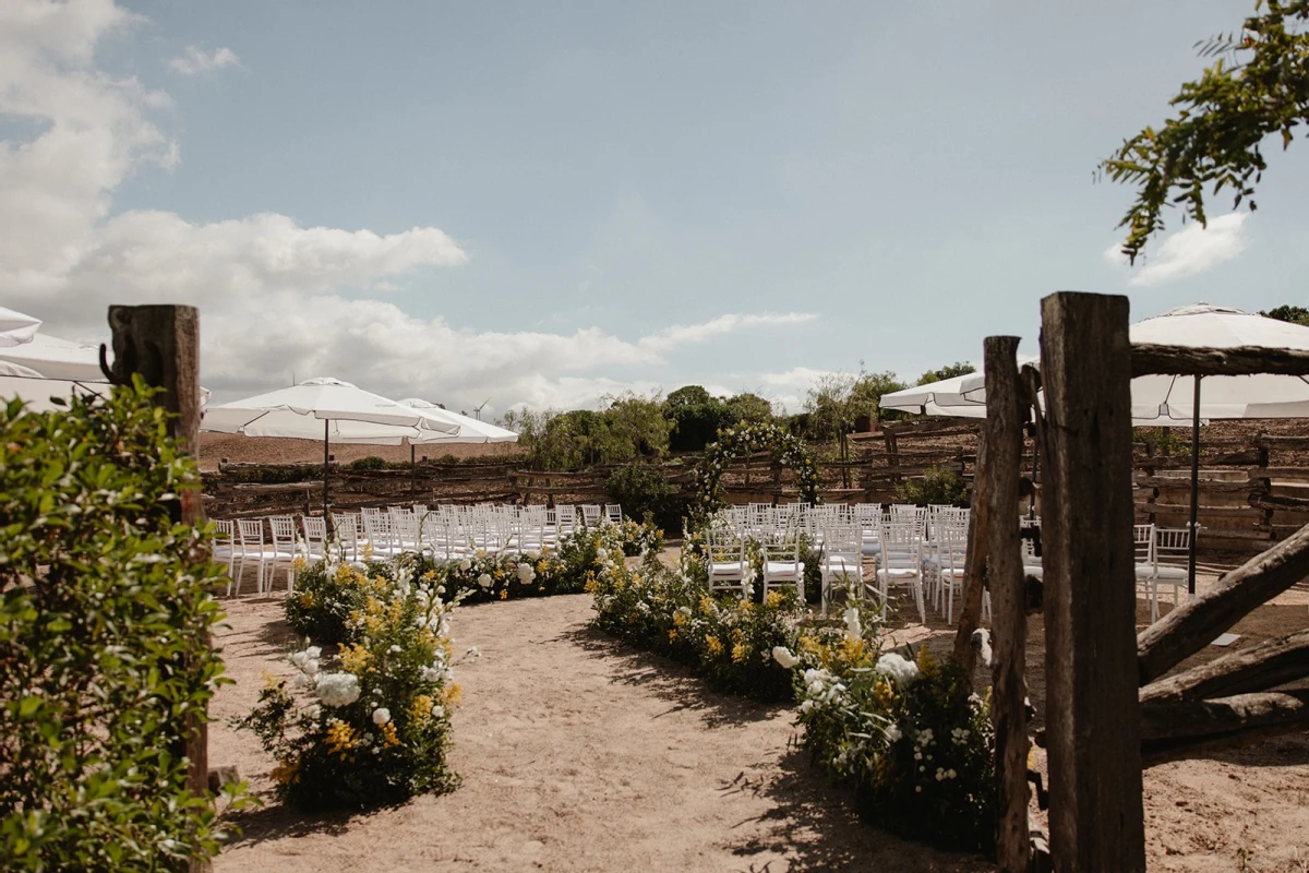 A Countryside Wedding for Madeleine and Harry