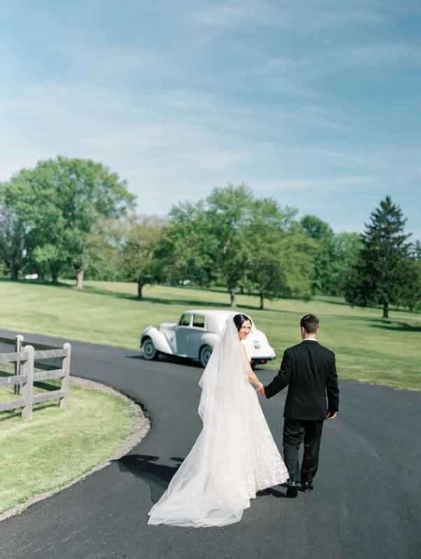 A Classic Wedding for Maggie and Ian