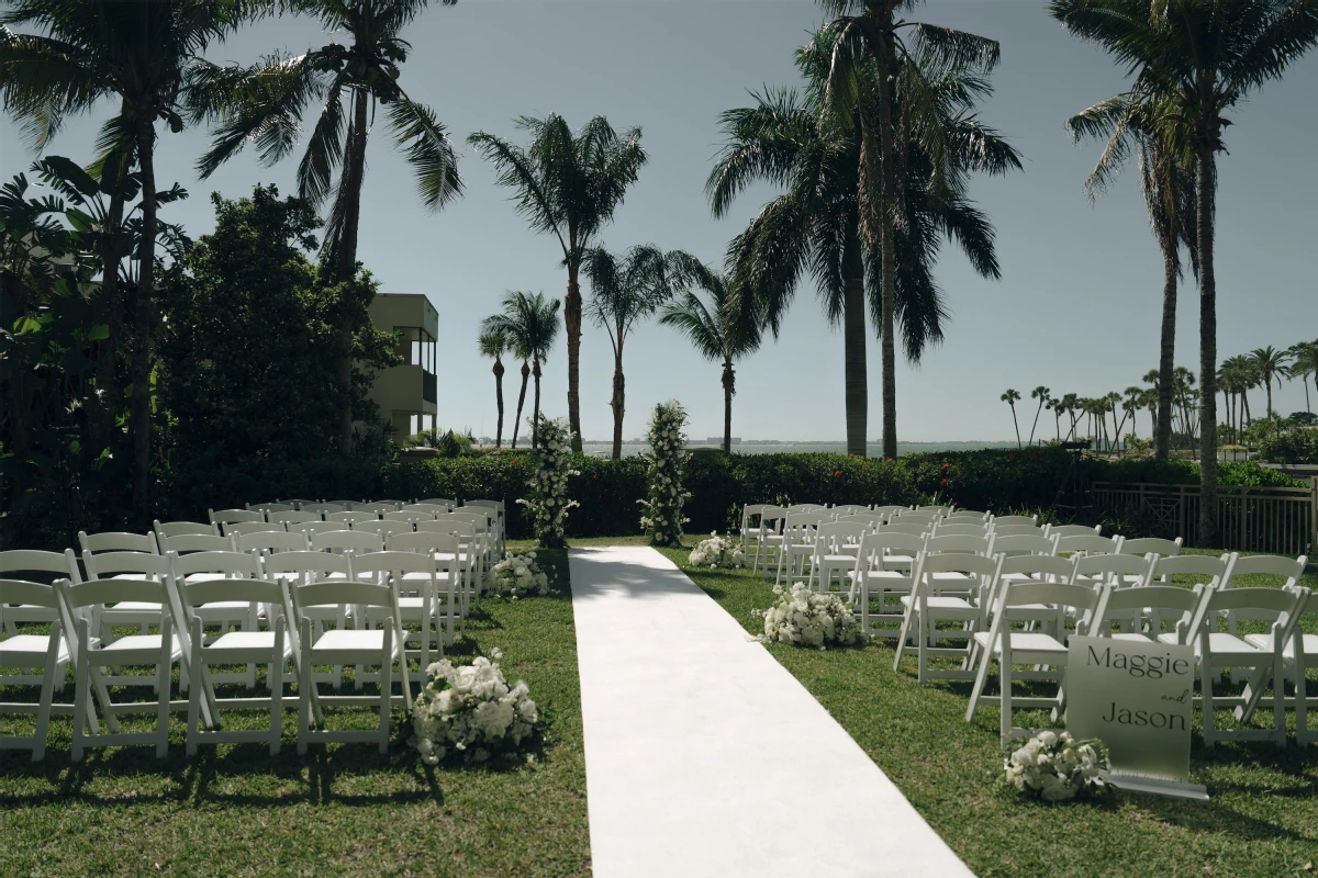 A Classic Wedding for Maggie and Jason