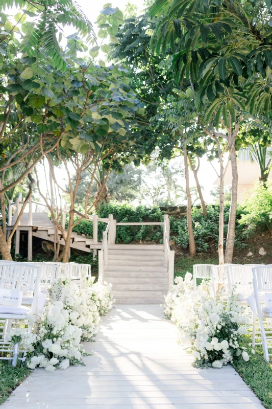 A Beach Wedding for Mariah and Mark