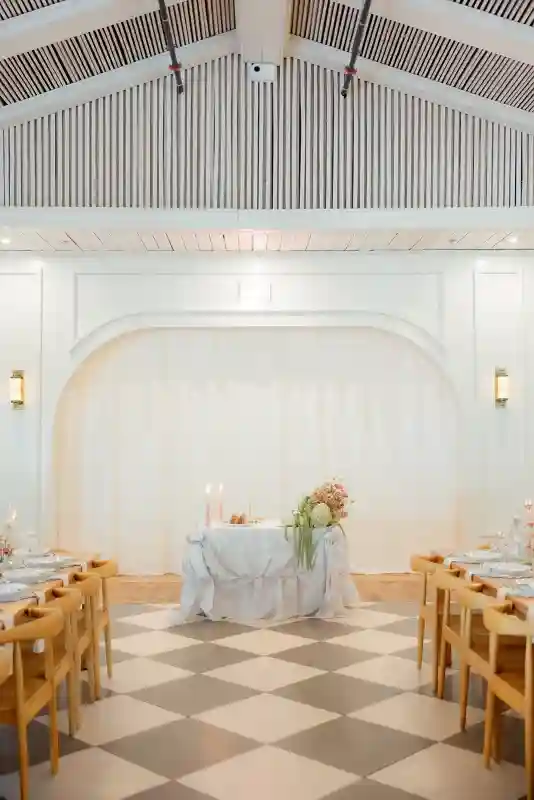 A Farmhouse Wedding for Marissa and Evan