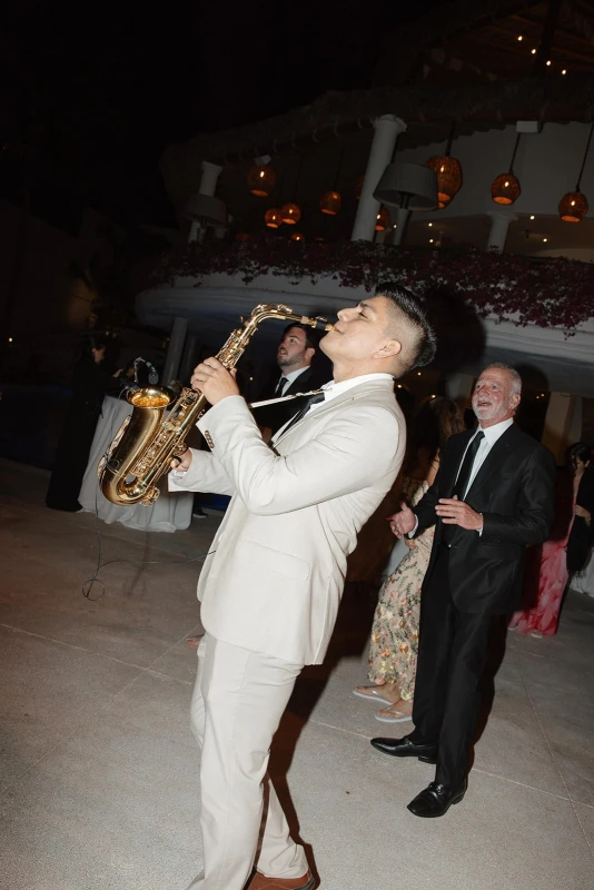 A Beach Wedding for Marlo and Carter