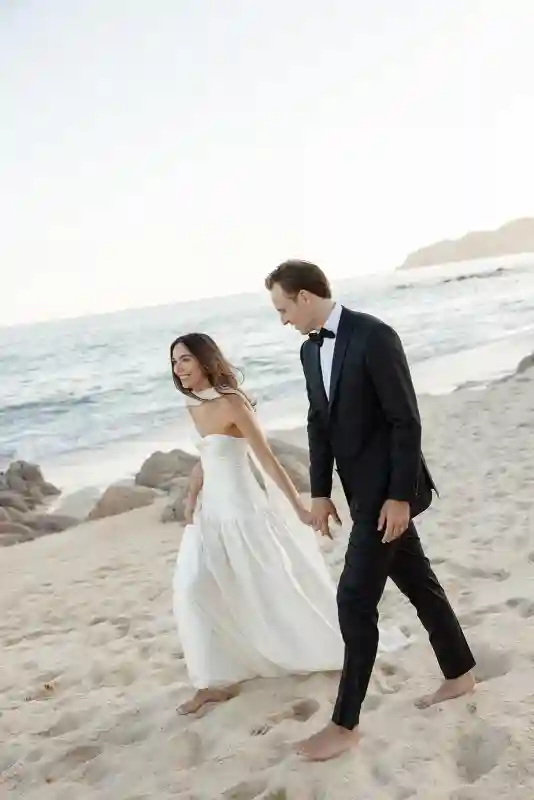 A Beach Wedding for Marlo and Carter