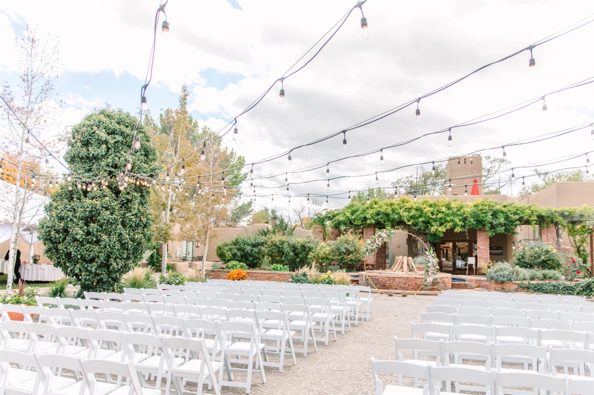 An Outdoor Wedding for Mary and Bobby