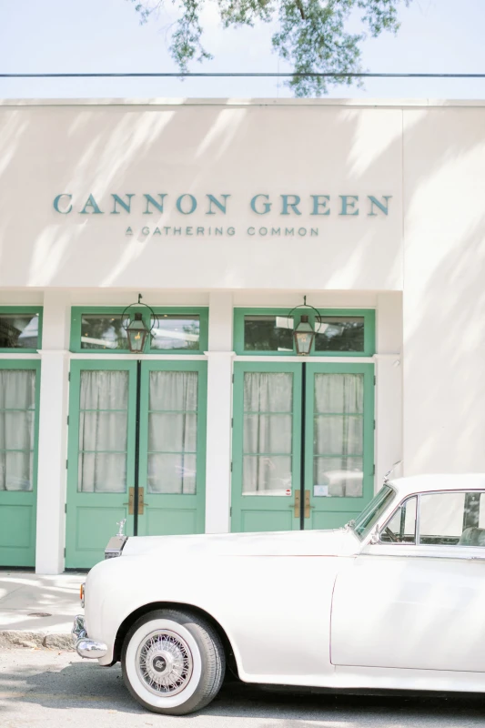 A Classic Wedding for Mattie and Duncan