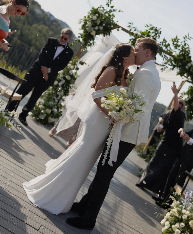 A Lakeside Wedding for Maxwell and Mallory