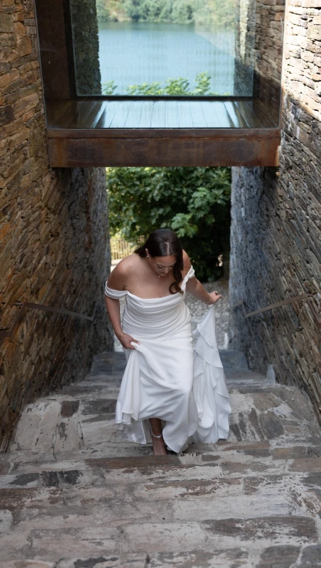 A Lakeside Wedding for Maxwell and Mallory