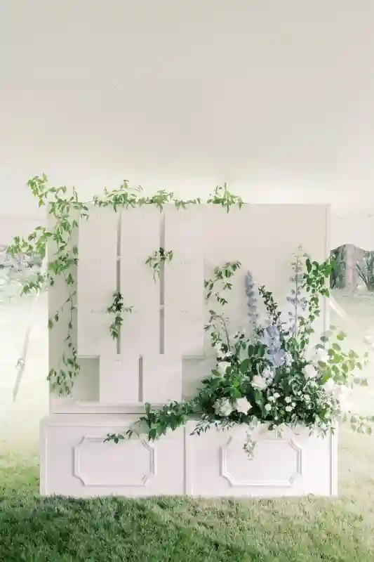 A Classic Wedding for Megan and Daniel