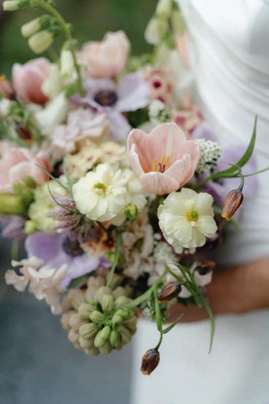A Vineyard Wedding That Put a Spin on Secret Garden