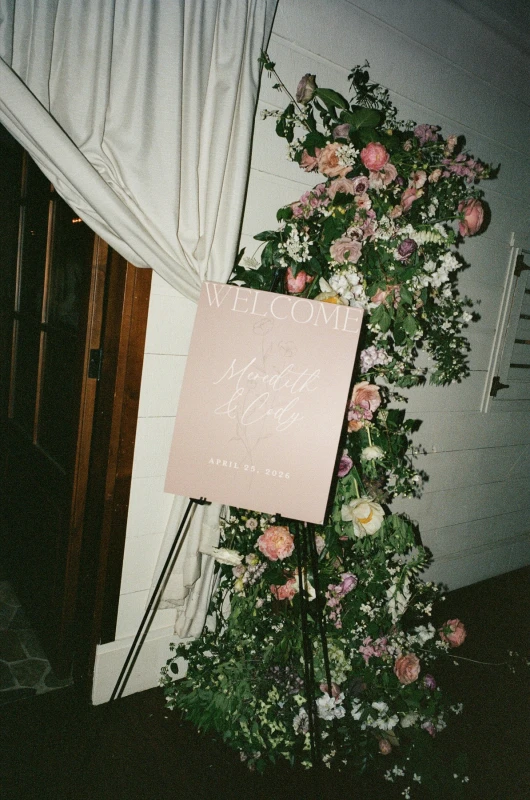 A Vineyard Wedding That Put a Spin on Secret Garden